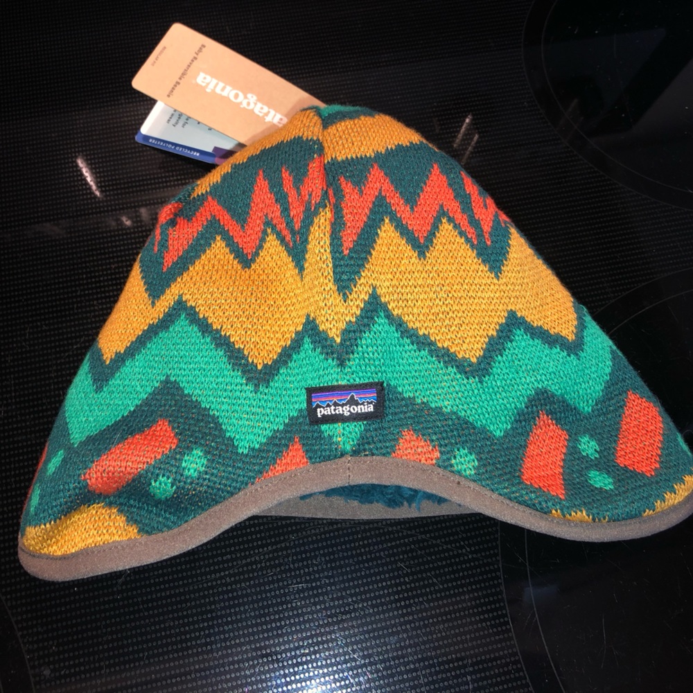 NWT Patagonia reversible Infant winter hat